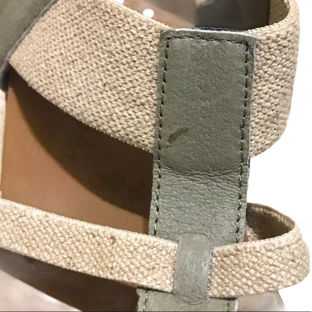 Yellow Box Wedges - Picture 3 of 5